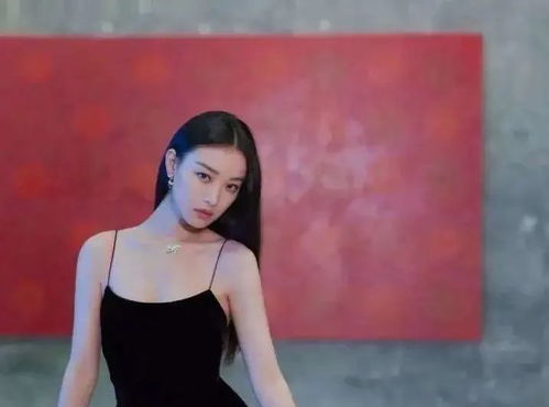 9個動作打造迷人直角肩，告別粗壯斜方肌，重塑都市白領優雅體態